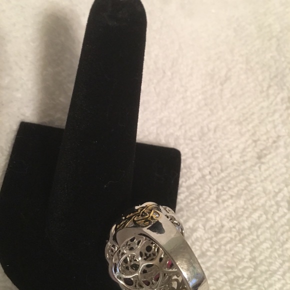 Ring - Picture 3 of 3